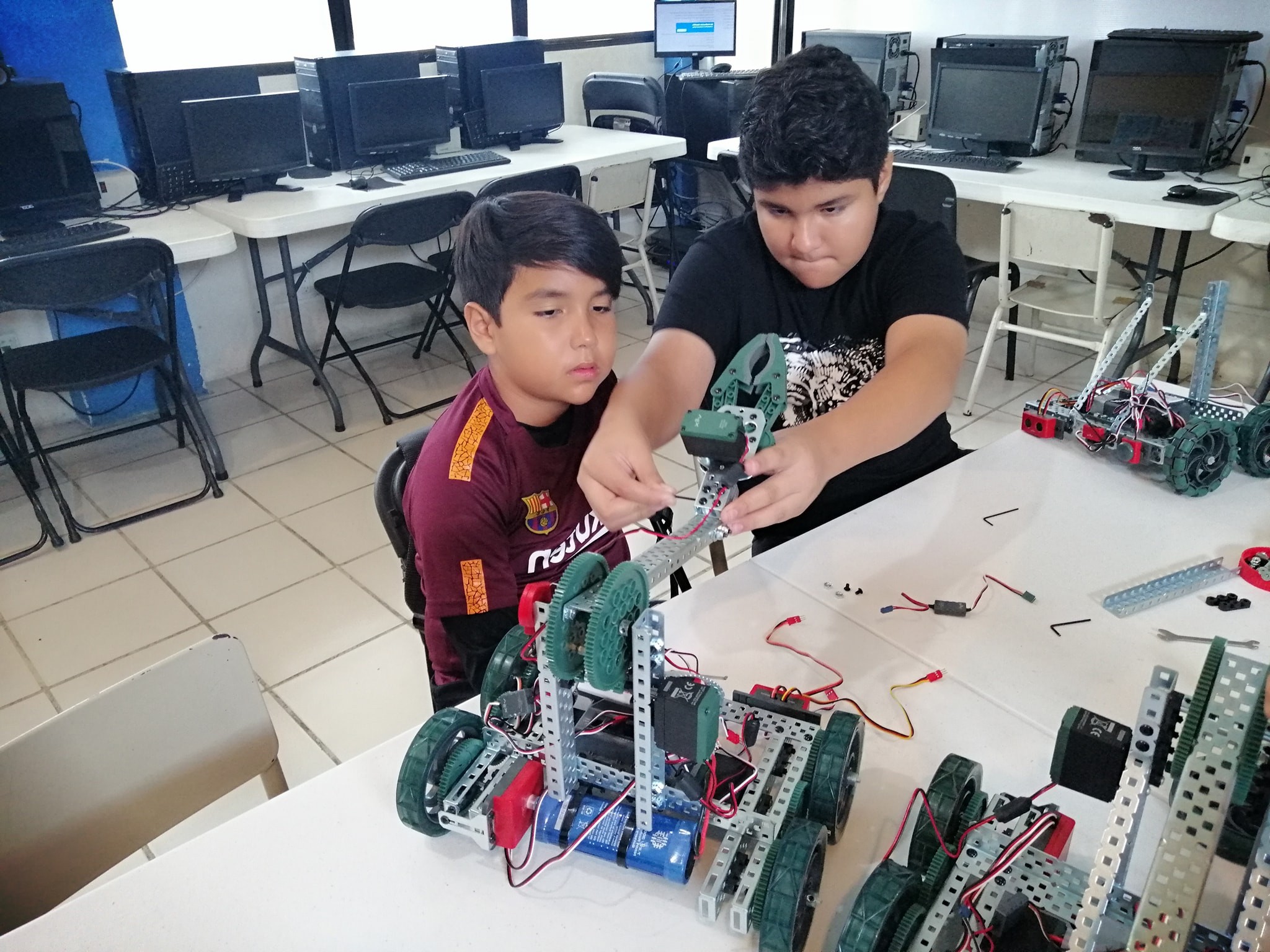 Robotics Chetumal Slide 9